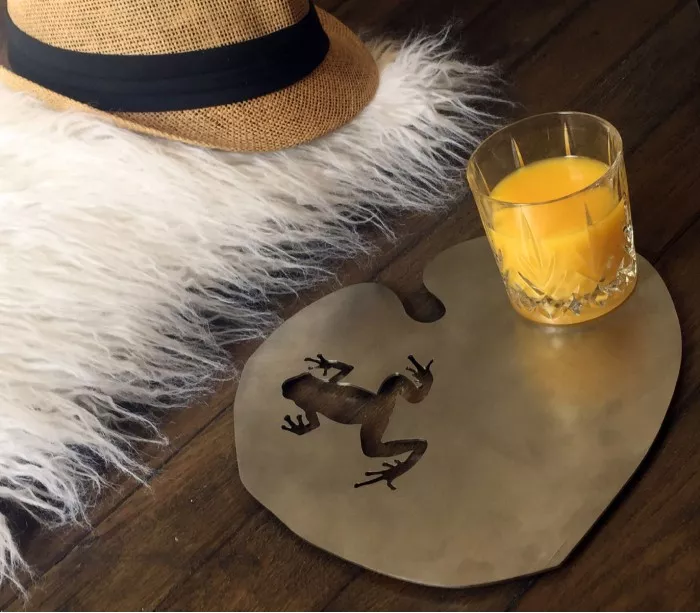 Dessous de plat élégant et poétique pour une décoration de style naturaliste