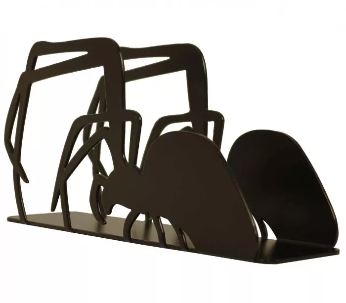 Ungewöhnliches Büroaccessoire zur Aufbewahrung von Briefen