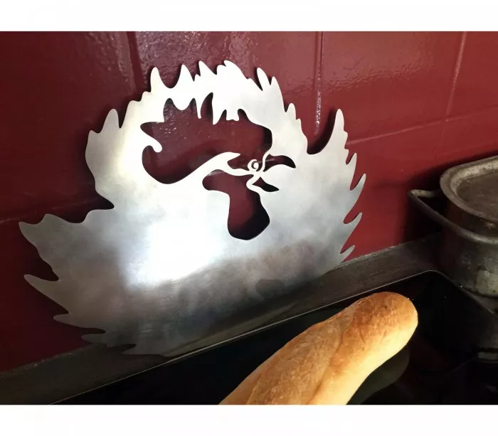 Large metal trivet for a chic country decoration