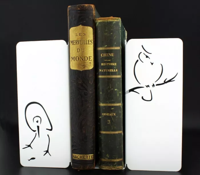 Nature style decoration bookends to hold books on shelves