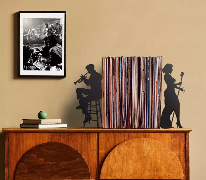 Große Buchstützen und Vinyl-Plattenständer, Dekoration im Jazzstil