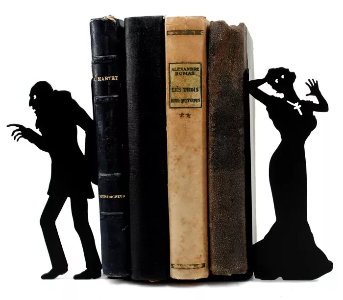 Buchstützen im Gothic-Stil, inspiriert von Murnaus Nosferatu