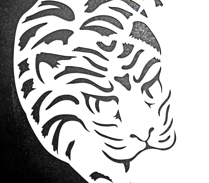 Tigre dans les bambous